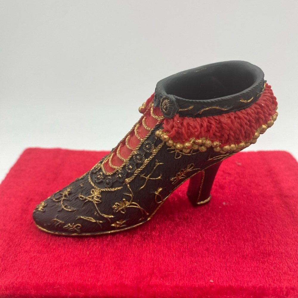 VTG My Treasure Victorian Style Black Faux Red Fringe Miniature Shoe Collection